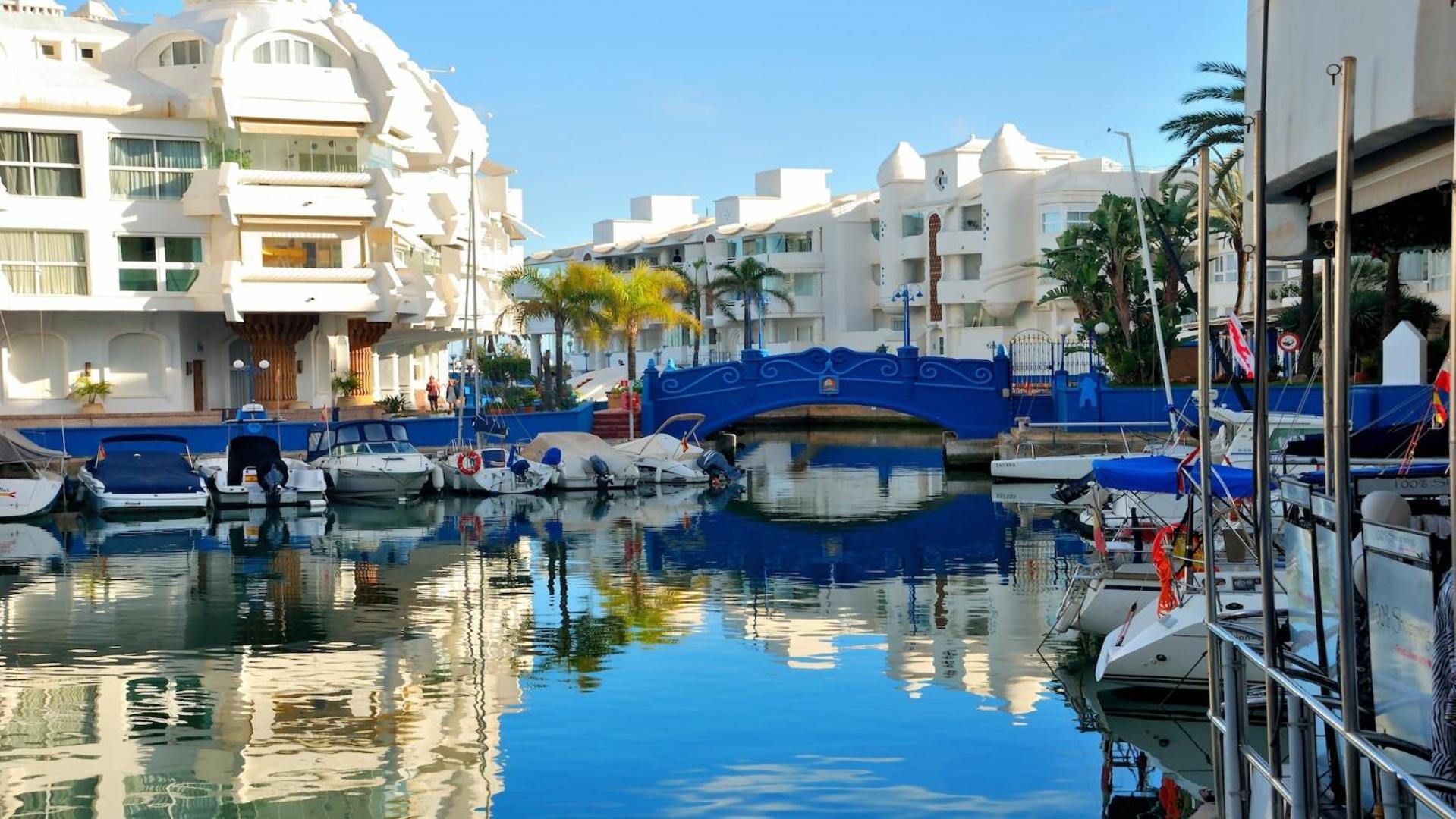 Apartment Comfy And Cozy Piscis Benalmádena